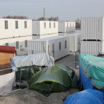 Calais: Francja chce zmusić 1000 imigrantów do przeniesienia