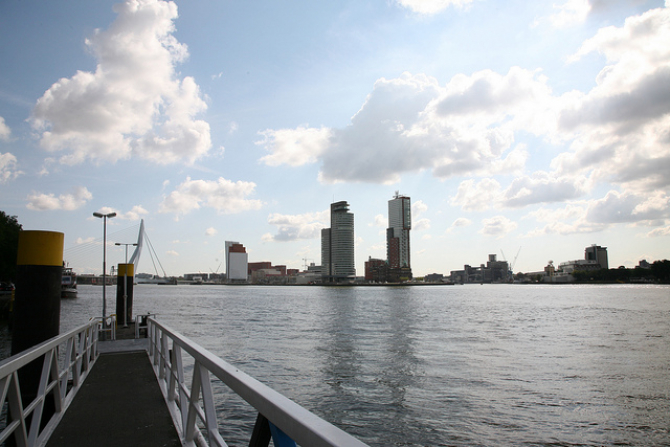  Port w Rotterdamie przyznaje zniżki na paliwo LNG