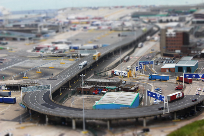 Promy do Anglii: Port w Dover usprawnia odprawy promowe
