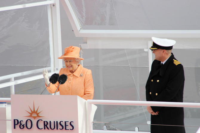 Królowa brytyjska została matką chrzestną statku P&O 