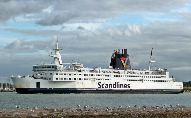 Nowy, bezemisyjny prom Scandlines przygotowuje się do wypłynięcia