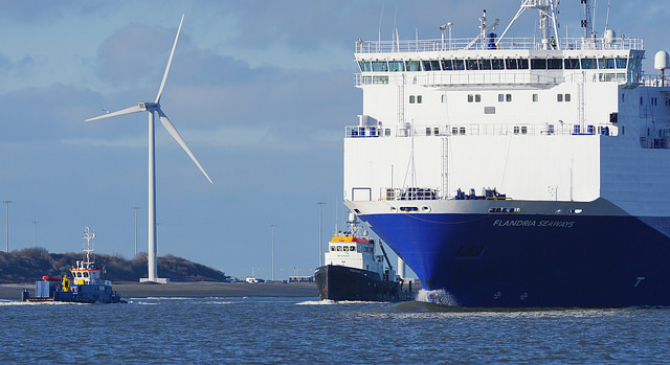 Promy do Anglii: DFDS sprzedał prom Flandria Seaways