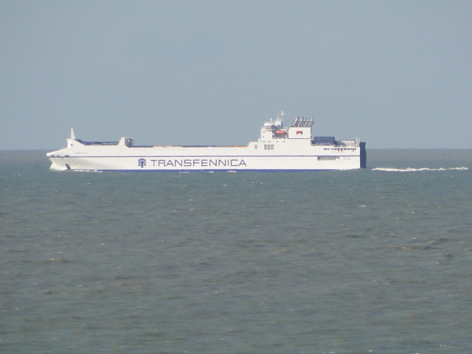 Hiszpania-Anglia-Belgia - nowa „trójkierunkowa” usługa towarowa typu ro-ro