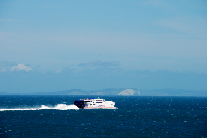 Condor Ferries znalazł prom spełniający wymagania obsługi Wysp Normandzkich