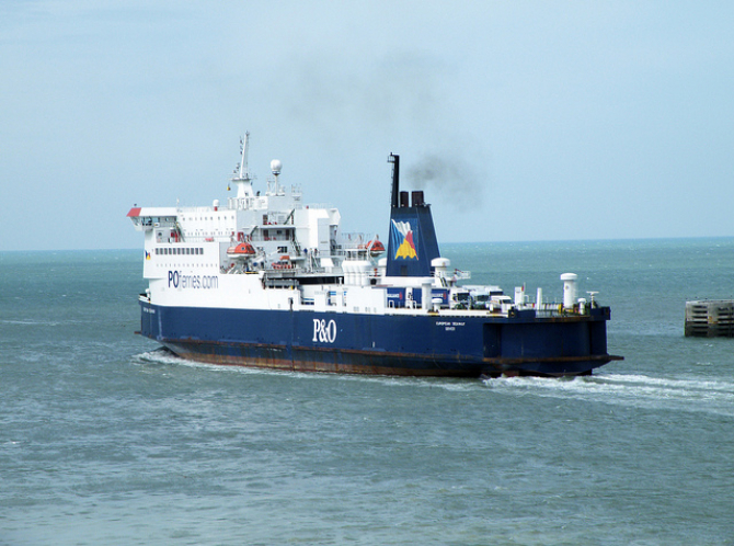 Szósty prom P&O Ferries na trasie Dover-Calais